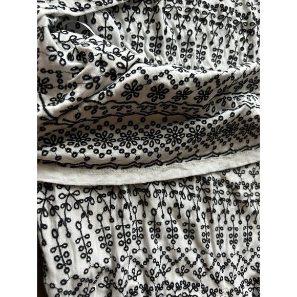 Maeve Anthropologie Cammie Embroidered Eyelet Peplum Tank Top Size M - Picture 9 of 10